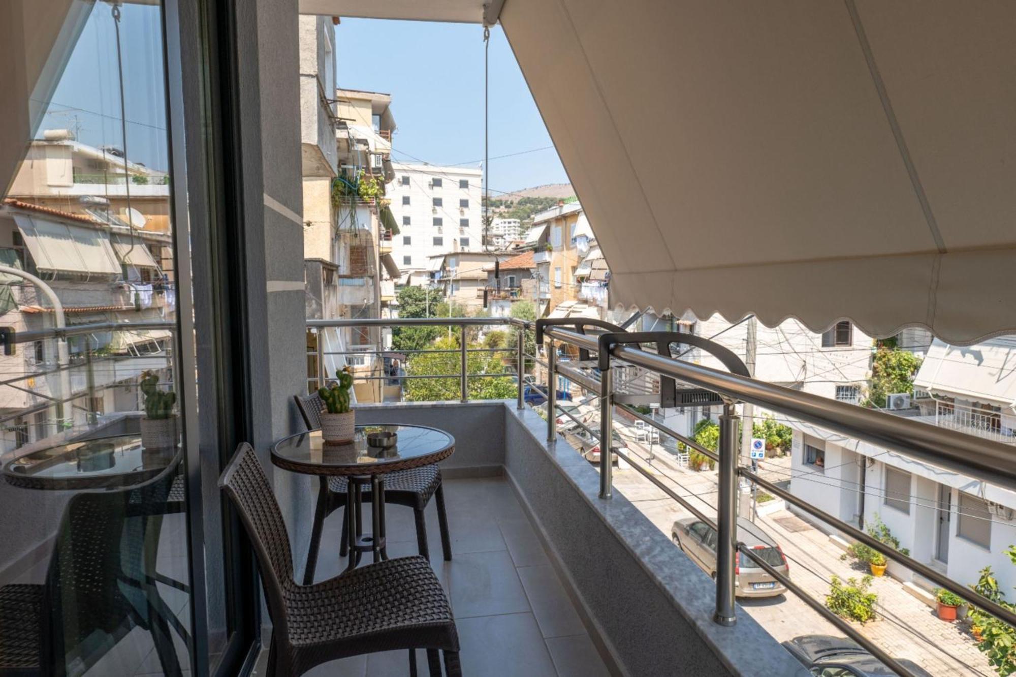 Aleksandra Apartments Sarandë Exteriör bild