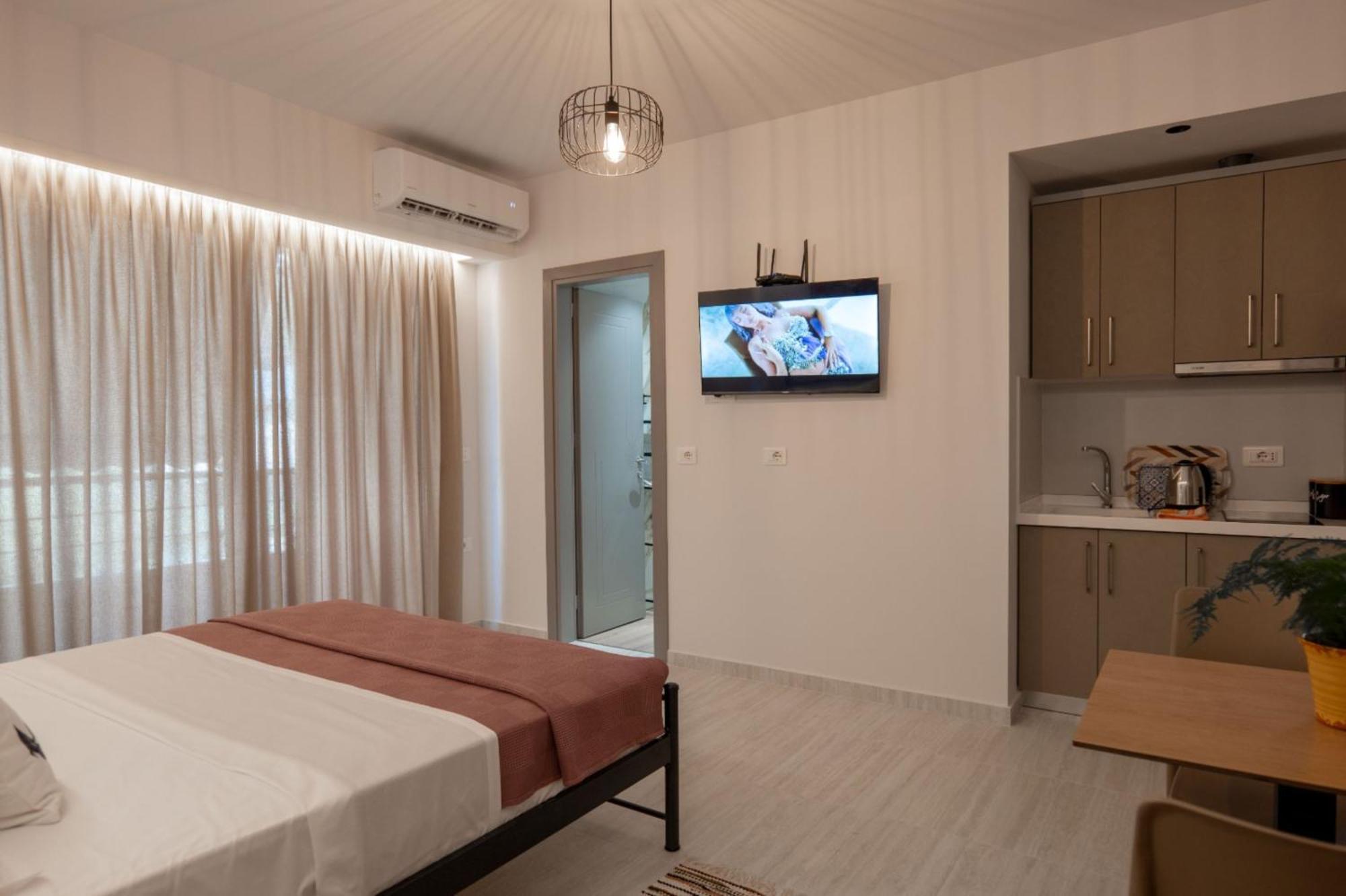 Aleksandra Apartments Sarandë Exteriör bild